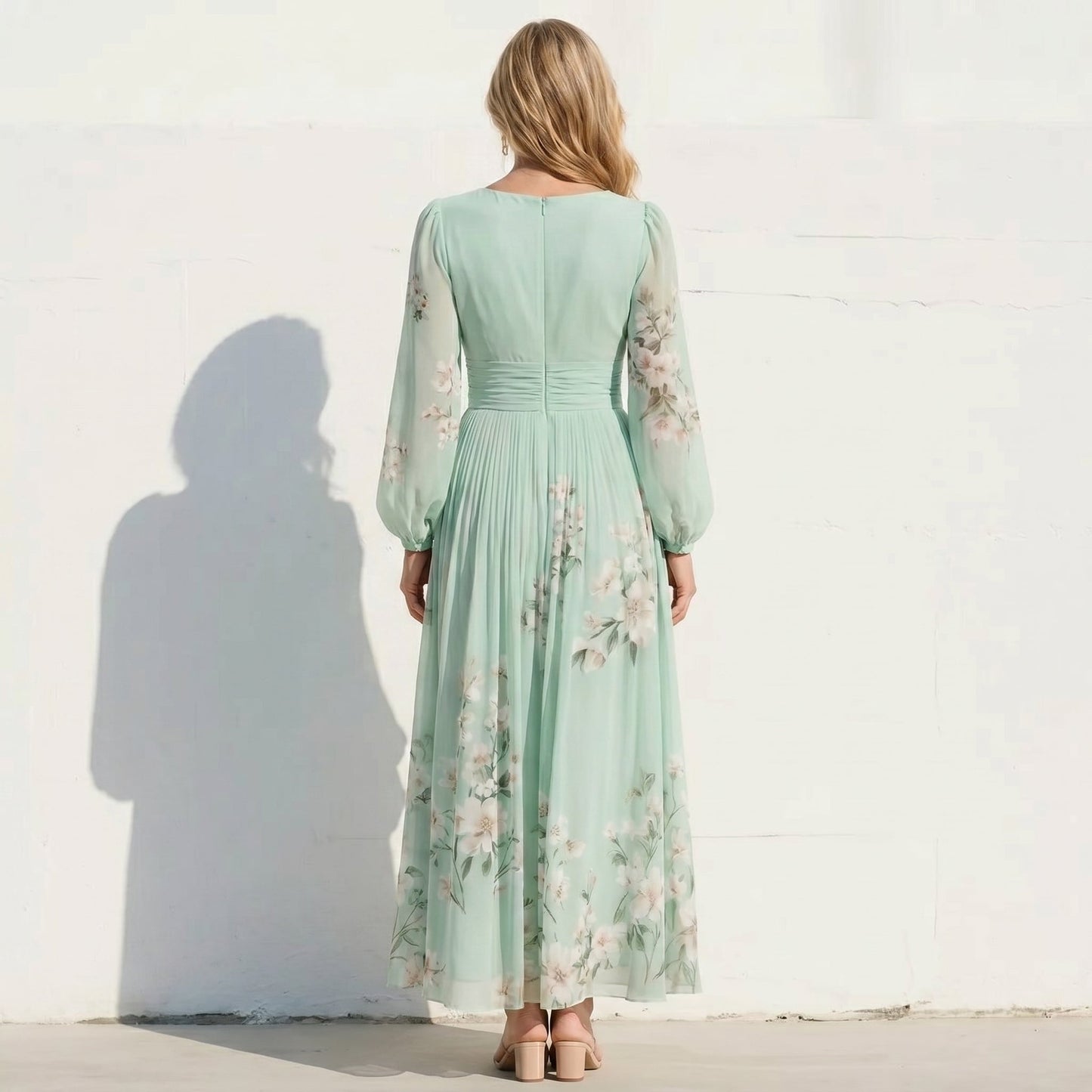 Clara - Elegant Floral Dress